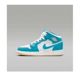 Nike Air Jordan 1 Mid big Kid Shoes